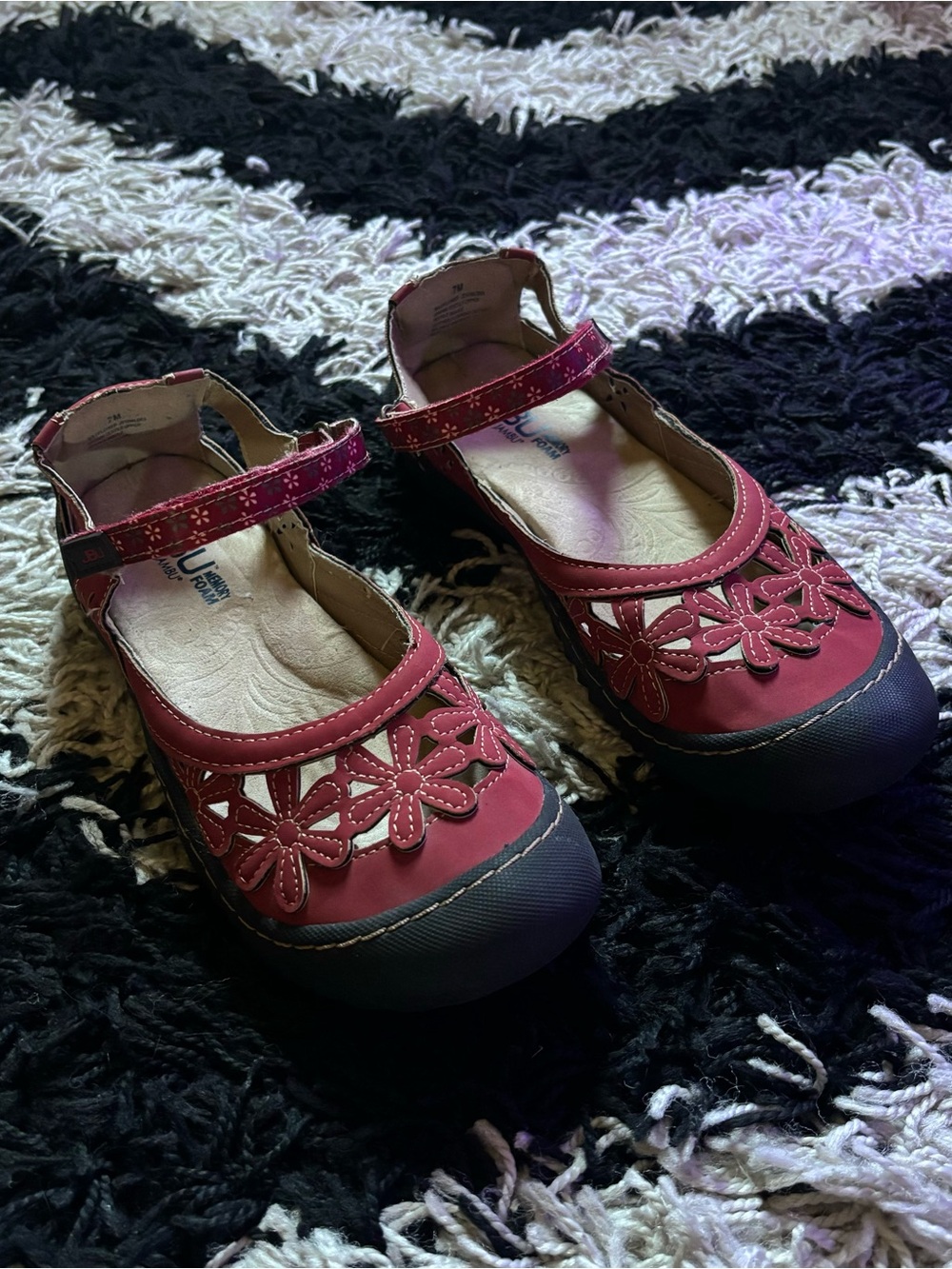 JBU by Jambu Memory Foam Cottagecore Red Wildflower Flats US Women’s 7